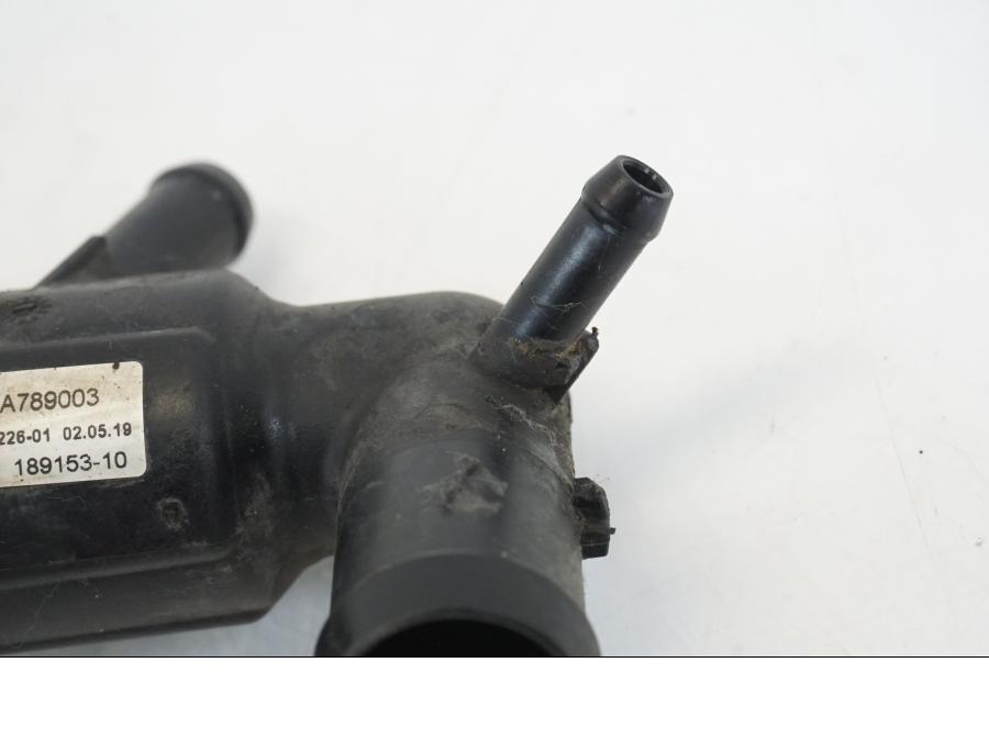 Snett uppifrån på Temperatursensor från en BMW R 1250 GS -2019 motorcykel.