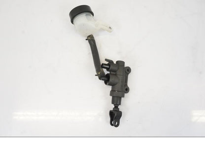 Baksidan på Bromshuvudcylinder från en BMW R 1250 GS -2019 motorcykel.