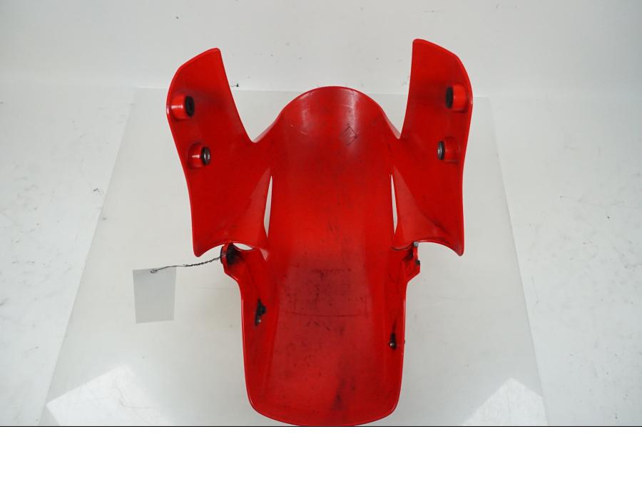 Snett nerifrån på Framskärm från en Honda CBR 1000 -2005 motorcykel.