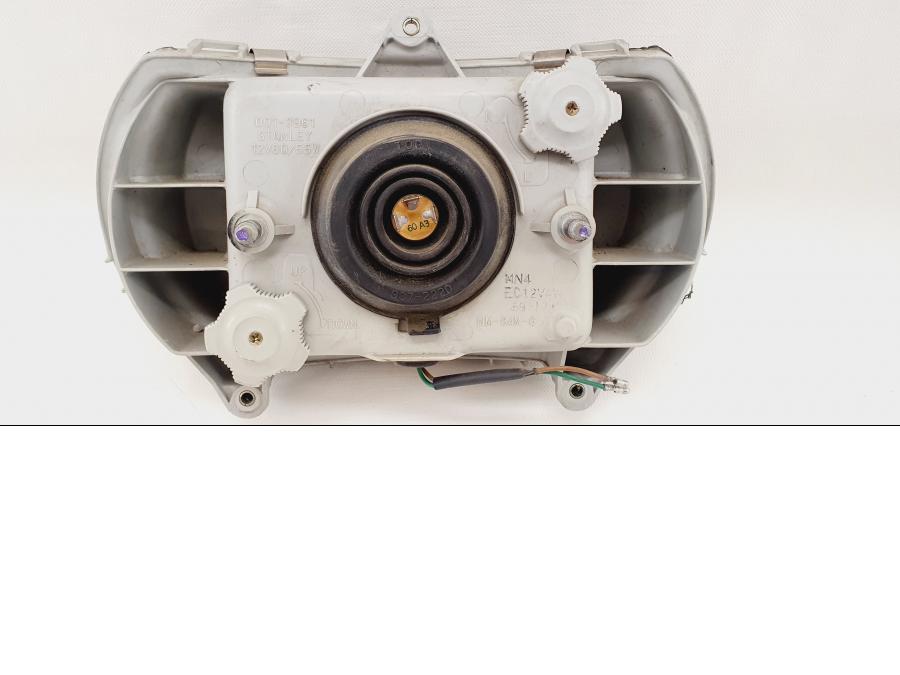 Baksidan på Strålkastare från en Honda CBR 600 -1987 motorcykel.