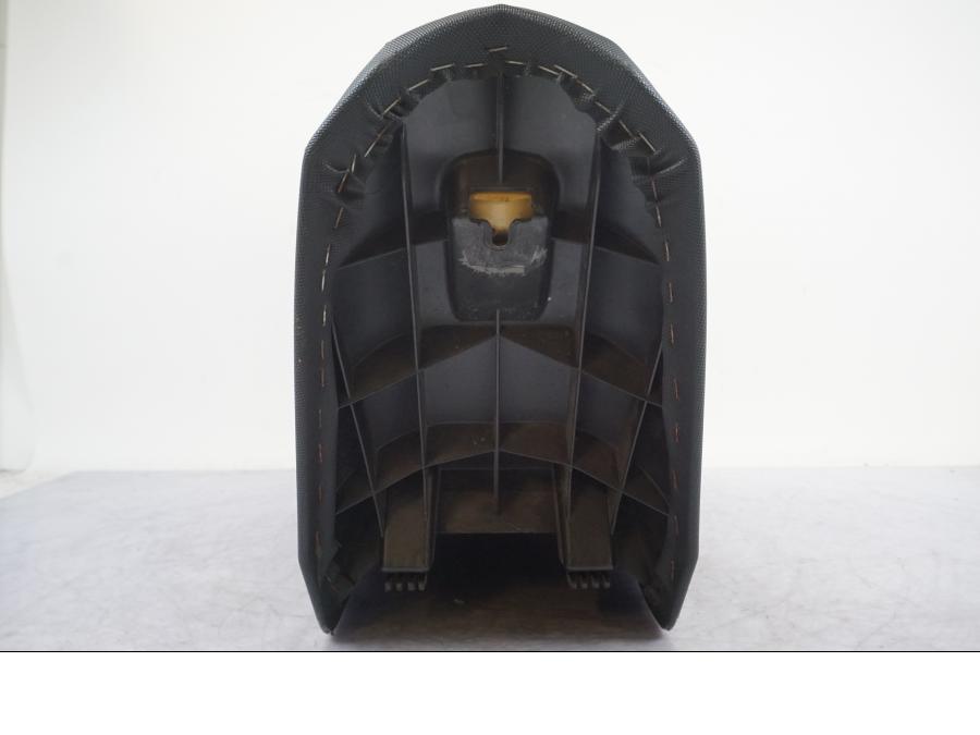 Extrabild4 på Sadel från en KTM 690 SM R -2009 motorcykel.