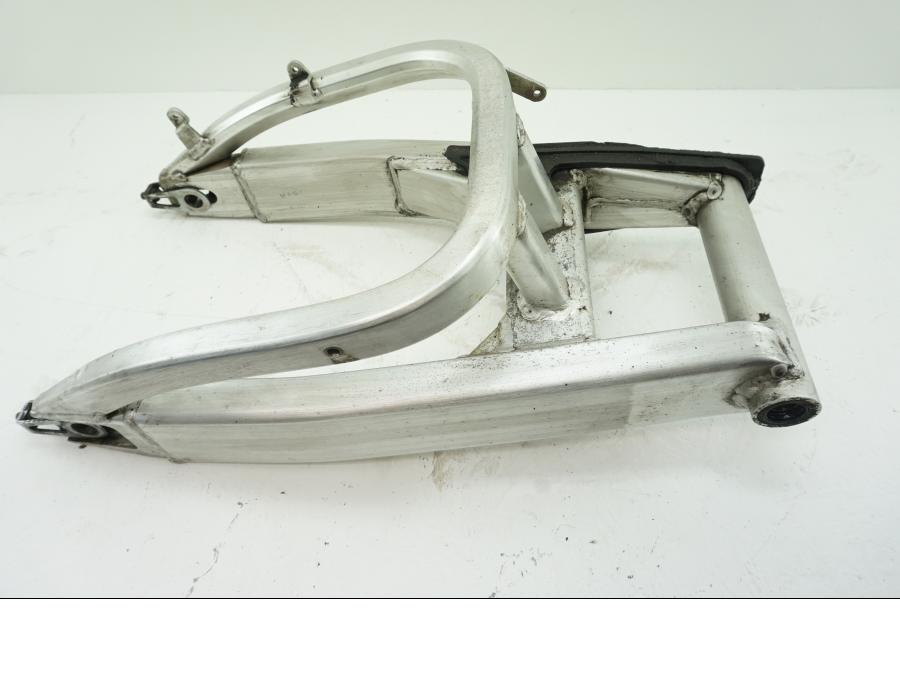 Framsidan på Sving från en Honda CBR 900 RR -1997 motorcykel.