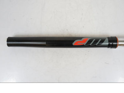 Vänster sida på Gaffelben från en KTM 1290 Super Duke -2019 motorcykel.