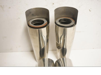 Höger sida på Gaffeldekorrör från en Suzuki VL 800 -2004 motorcykel.