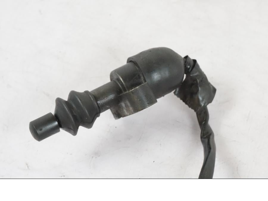 Höger sida på Sidostödsbrytare från en Suzuki GSX 550 EF -1985 motorcykel.