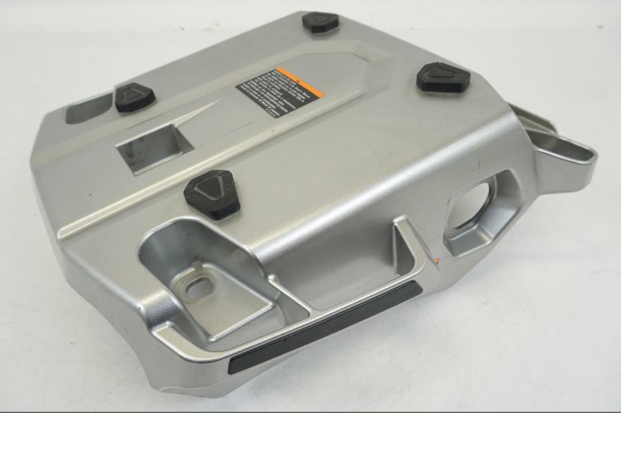 Höger sida på Bakvinge från en Yamaha XT 1200 A -2010 motorcykel.