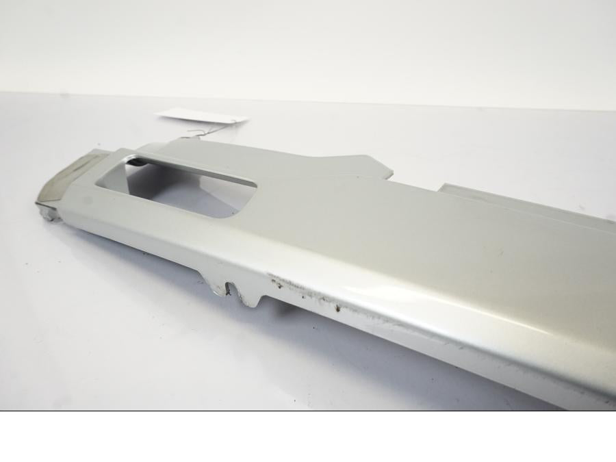 Snett uppifrån på Sidopanel från en BMW R 1150 RS -2003 motorcykel.