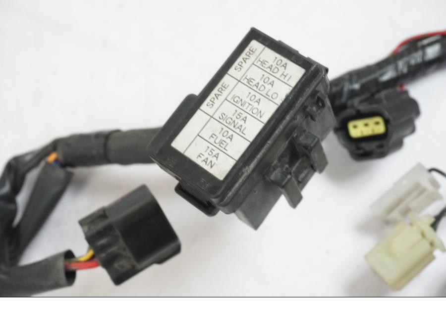 Höger sida på Kabelstam från en Suzuki GSX-R 750 -2007 motorcykel.