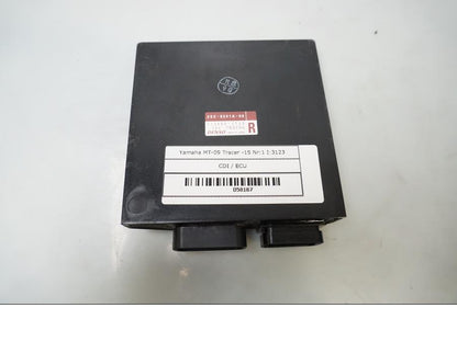 Framsidan på CDI / ECU från en Yamaha MT-09 Tracer -2015 motorcykel.