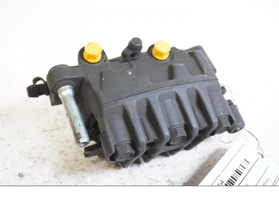 Baksidan på Bromsok från en Honda XL 1000 V -1999 motorcykel.