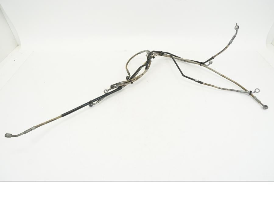 Framsidan på Bromsledning från en BMW R 1250 GS -2019 motorcykel.