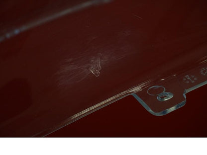 Vänster sida på Vindruta från en Ducati Panigale V2 -2023 motorcykel.