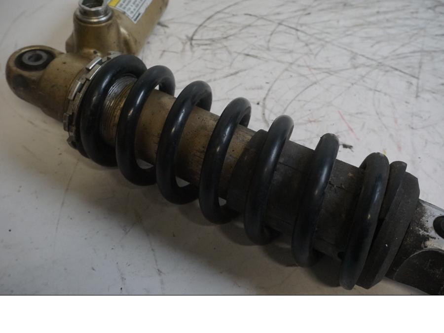 Höger sida på Stötdämpare från en Kawasaki ZX-9R -1998 motorcykel.