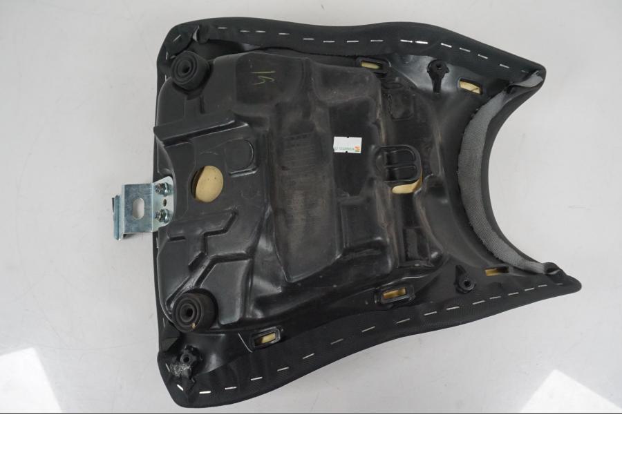 Extrabild1 på Sadel från en Kawasaki ER-6F -2016 motorcykel.