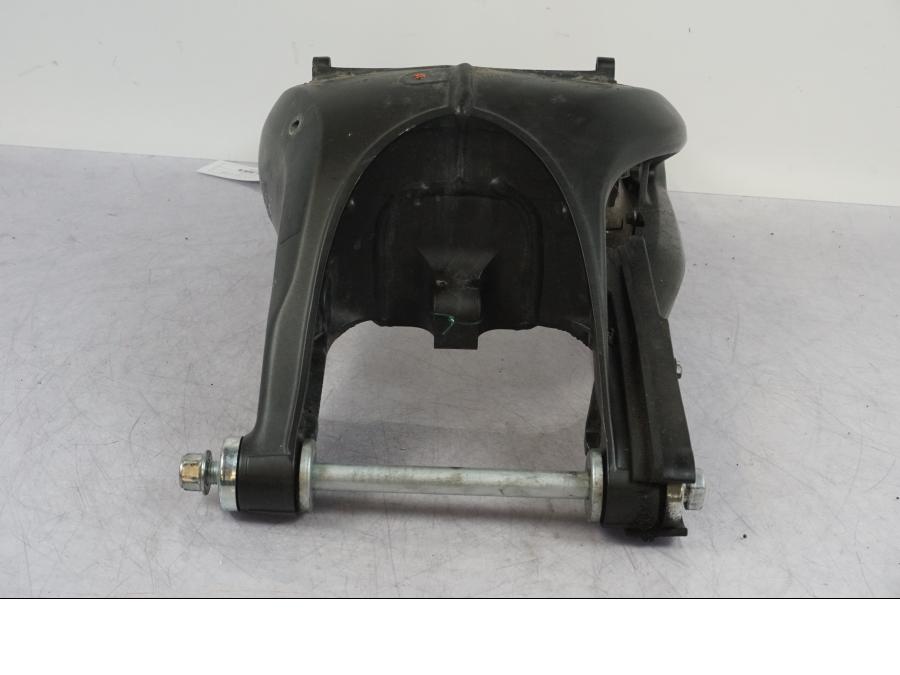 Vänster sida på Sving från en Yamaha MT-09 SP -2018 motorcykel.