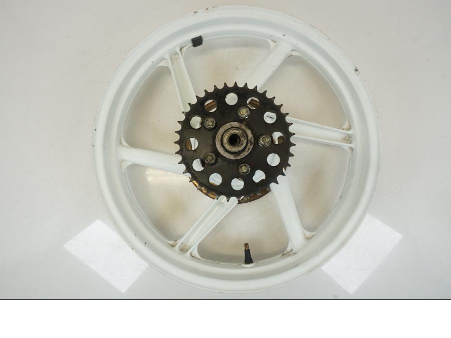 Framsidan på Fälg från en Honda NSR 125 -1991 motorcykel.