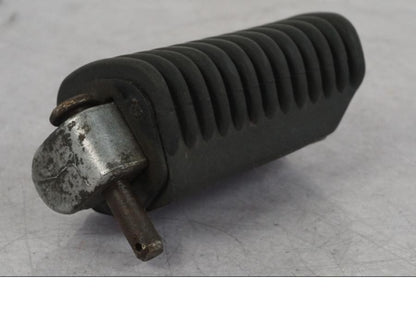 Baksidan på Fotpinne från en BMW R 1100 GS -1998 motorcykel.