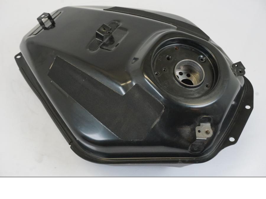 Vänster sida på Bensintank från en Yamaha MT-07 -2016 motorcykel.