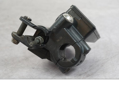 Vänster sida på Kopplingshuvudcylinder från en Buell 1125 R -2008 motorcykel.