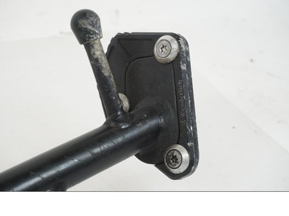 Vänster sida på Sidostöd från en BMW F 750 GS -2019 motorcykel.