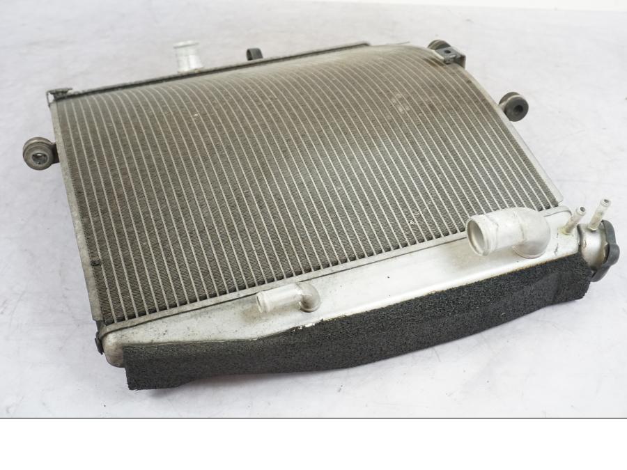 Extrabild4 på Vattenkyl från en Kawasaki ZX-10R -2008 motorcykel.