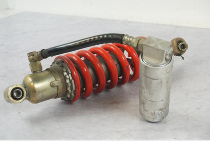 Extrabild2 på Stötdämpare från en Triumph Daytona 955I -2000 motorcykel.