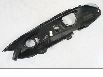 Vänster sida på Bakvinge från en Kawasaki ER-6N -2016 motorcykel.