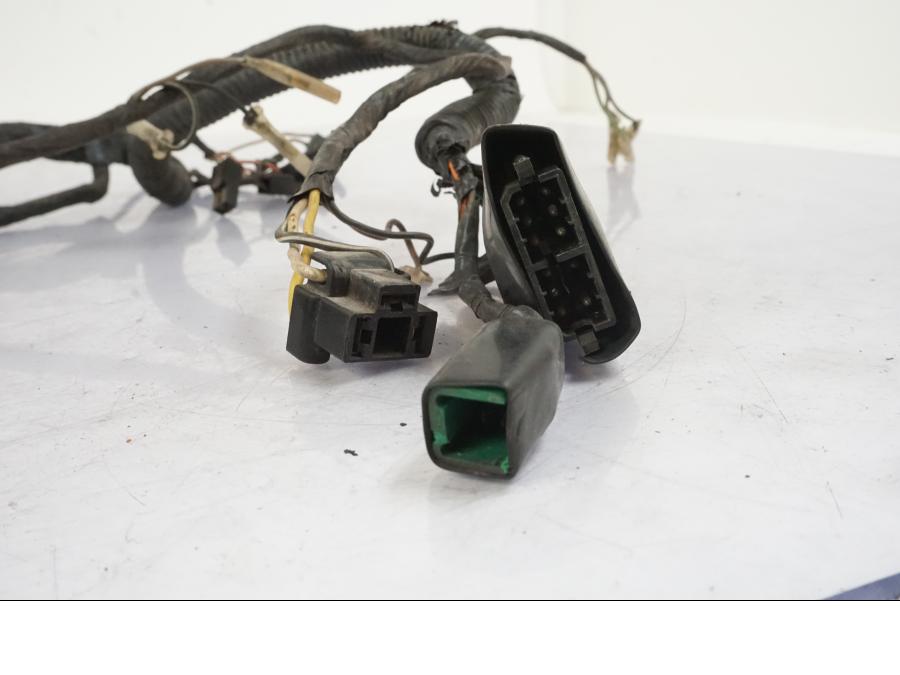 Baksidan på Kabelstam från en Suzuki GSX 550 EF -1985 motorcykel.