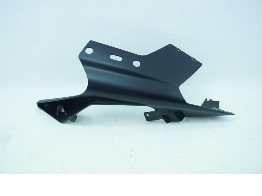 Framsidan på Toppkåpa från en KTM RC 390 -2019 motorcykel.