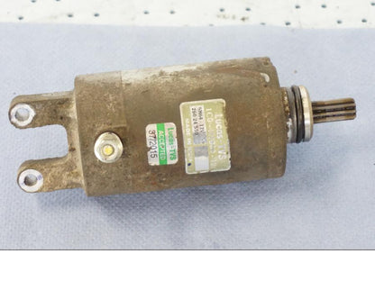 Framsidan på Startmotor från en Yamaha X-Max 250 -2016 scooter.