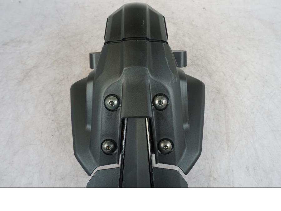 Extrabild2 på Skylthållare från en Yamaha MT-09 -2021 motorcykel.