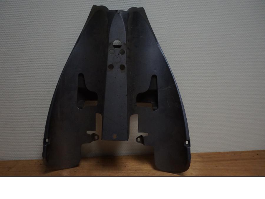 Framsidan på Undertail från en Yamaha YZF 1000 R1 -2005 motorcykel.