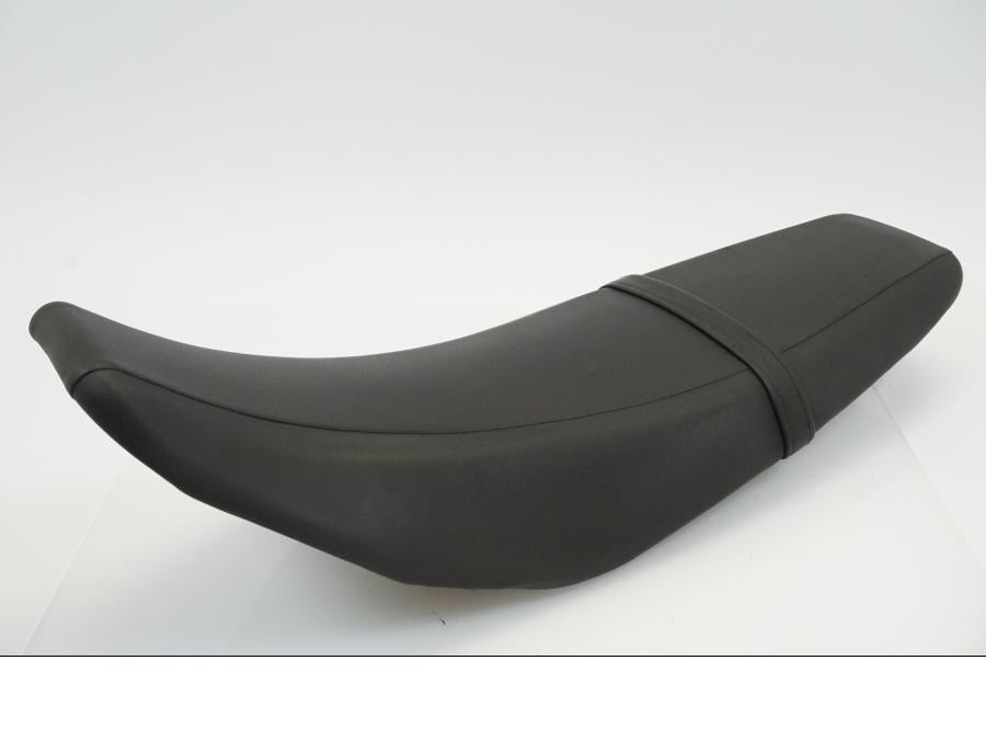 Framsidan på Sadel från en Yamaha WR 125 -2010 motorcykel.