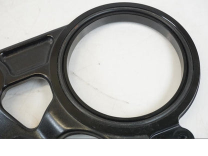 Snett nerifrån på Bromsoksfäste från en Triumph Speed Triple -2021 motorcykel.