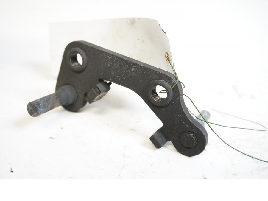 Baksidan på Bromsoksfäste från en Kawasaki ER-6N -2011 motorcykel.