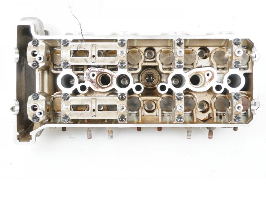 Vänster sida på Topplock från en Yamaha FJR 1300 -2005 motorcykel.