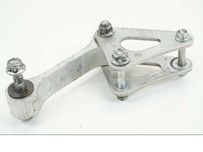 Snett uppifrån på Stötdämparlänkage från en Suzuki GSX-R 1000 -2009 motorcykel.