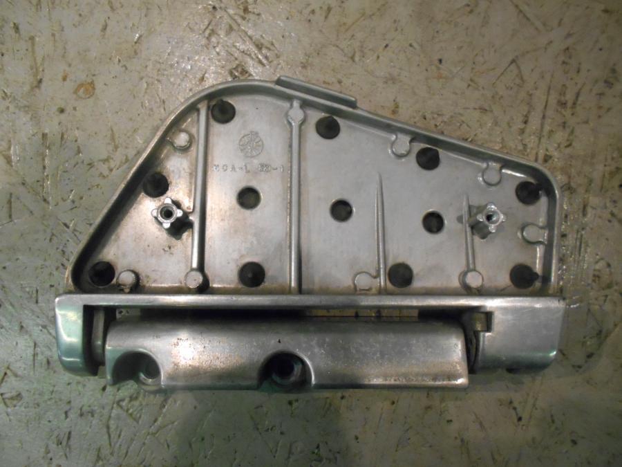 Höger sida på Fotplatta från en Honda GL 1800 -2001 motorcykel.