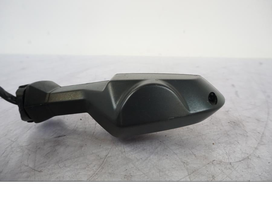 Vänster sida på Blinkers från en Kawasaki Z 800 -2014 motorcykel.