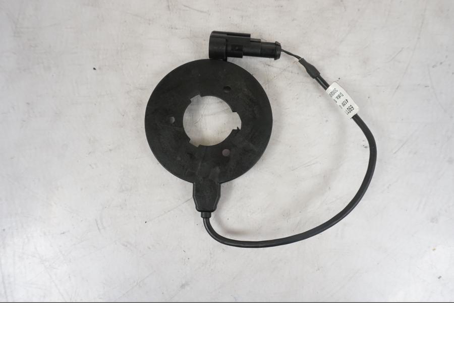 Framsidan på Antenn till tändningslås från en KTM 1290 Super Duke R -2021 motorcykel.