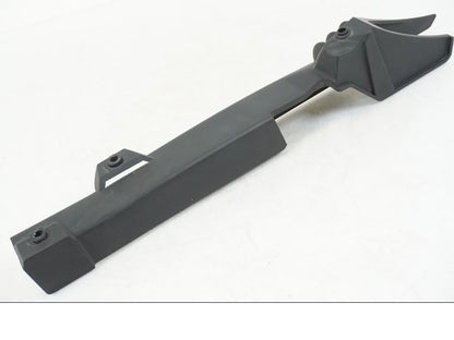 Baksidan på Remskydd från en BMW F 650 CS -2003 motorcykel.