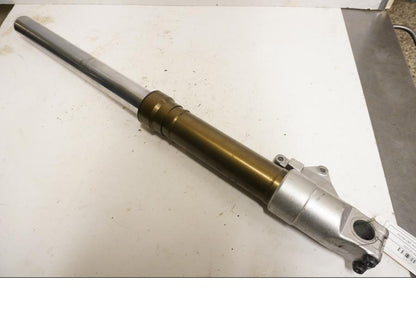 Framsidan på Gaffelben från en Honda CBR 900 RR -1993 motorcykel.