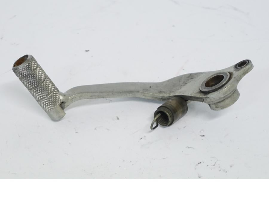 Höger sida på Bromspedal från en Honda CBR 600 -1998 motorcykel.