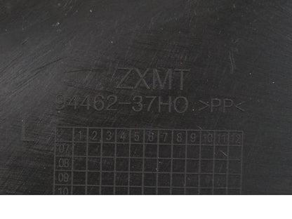 Snett nerifrån på Sidkåpa från en Suzuki GSX-R 750 -2009 motorcykel.