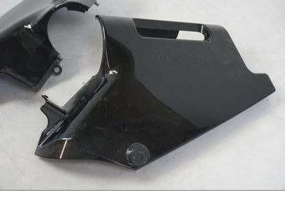 Snett uppifrån på Plast från en Suzuki VZR 1800 -2009 motorcykel.