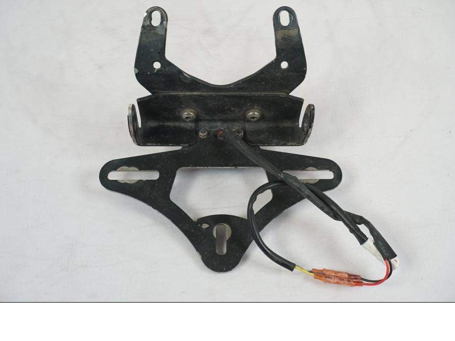 Extrabild2 på Skylthållare från en KTM 1290 Super Duke R -2018 motorcykel.