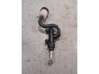 Baksidan på Bromshuvudcylinder från en Kawasaki ZX-10R -2008 motorcykel.