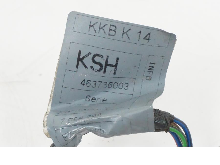 Snett uppifrån på Kablage från en BMW F 650 CS -2002 motorcykel.