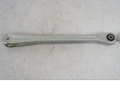 Baksidan på Parallellstag från en BMW R 1100 GS -1998 motorcykel.