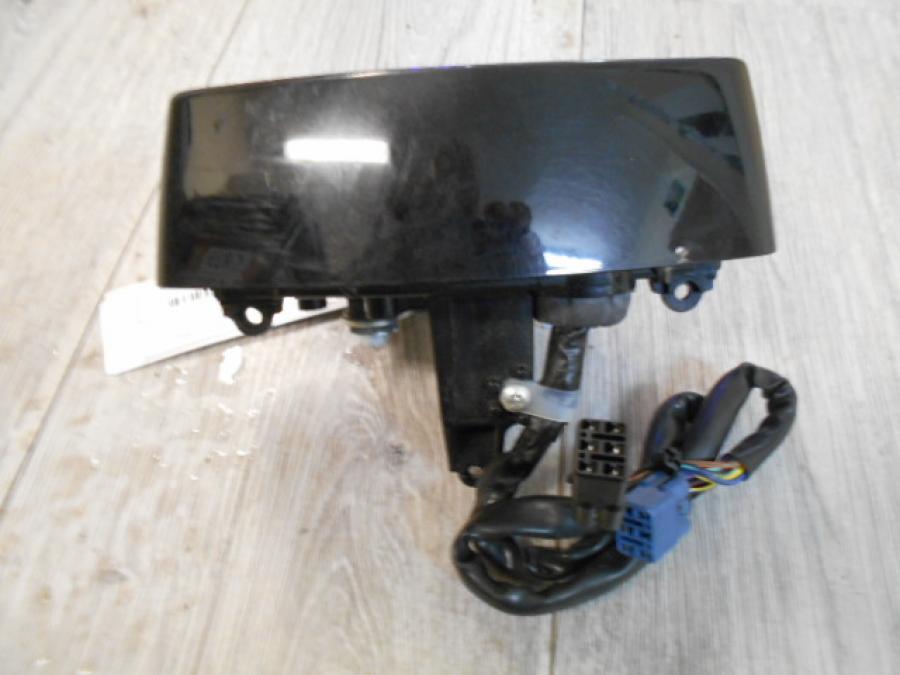 Baksidan på Varvräknare från en Suzuki M 1800 -2009 motorcykel.